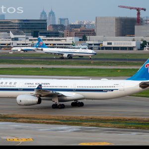 南航333双机同框